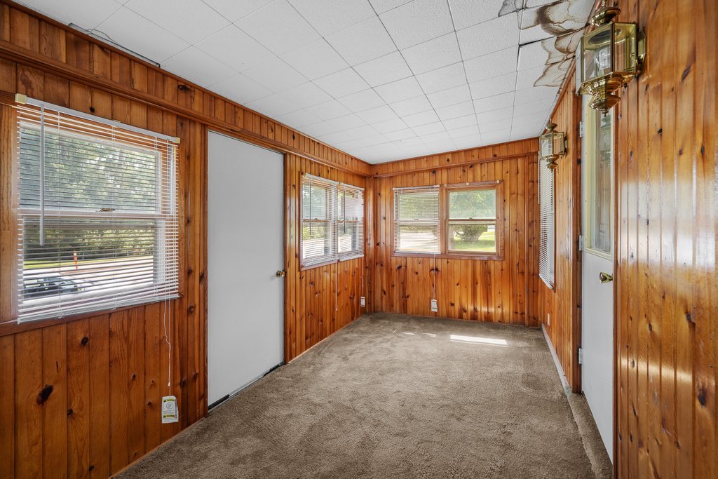 2421 34th Street Property Photo 12
