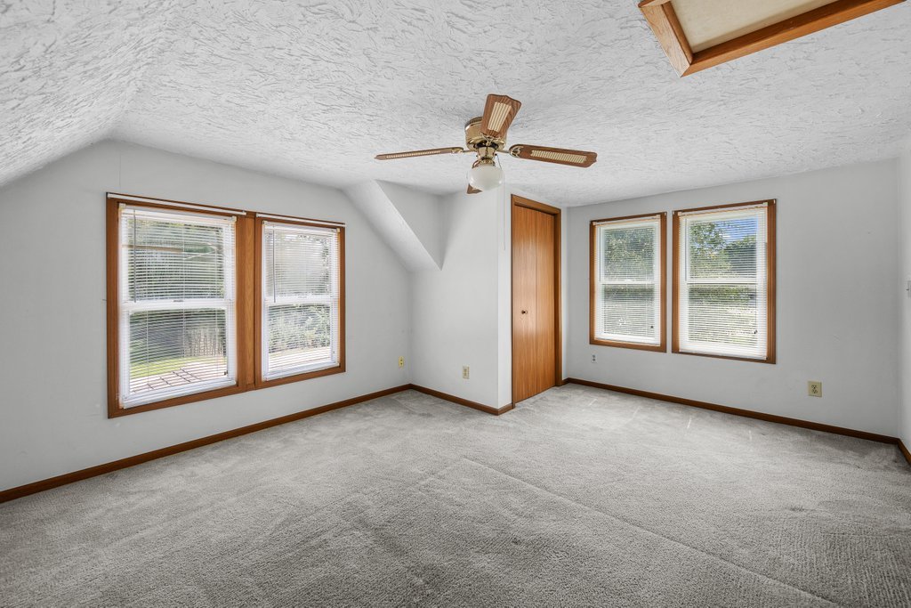 2421 34th Street Property Photo 19