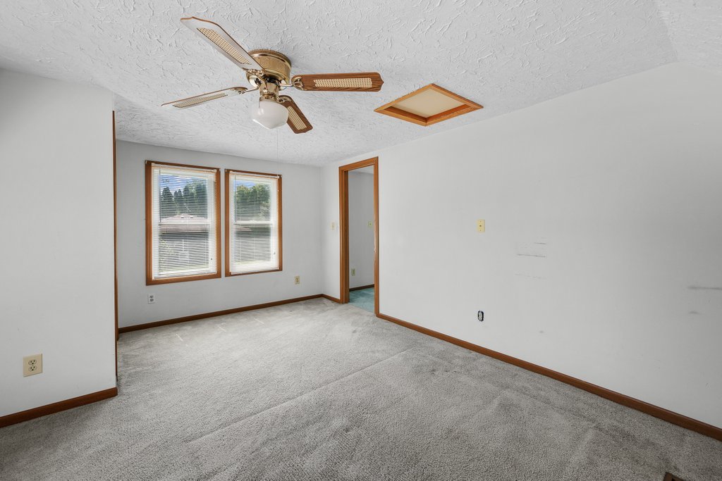 2421 34th Street Property Photo 20