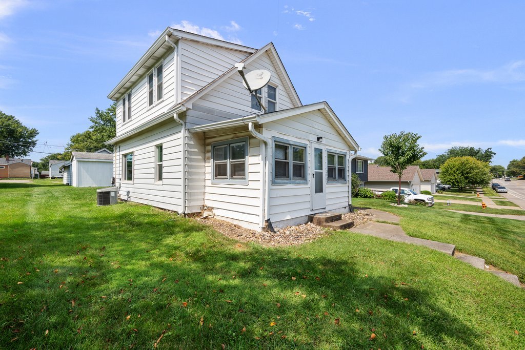 2421 34th Street Property Photo 21