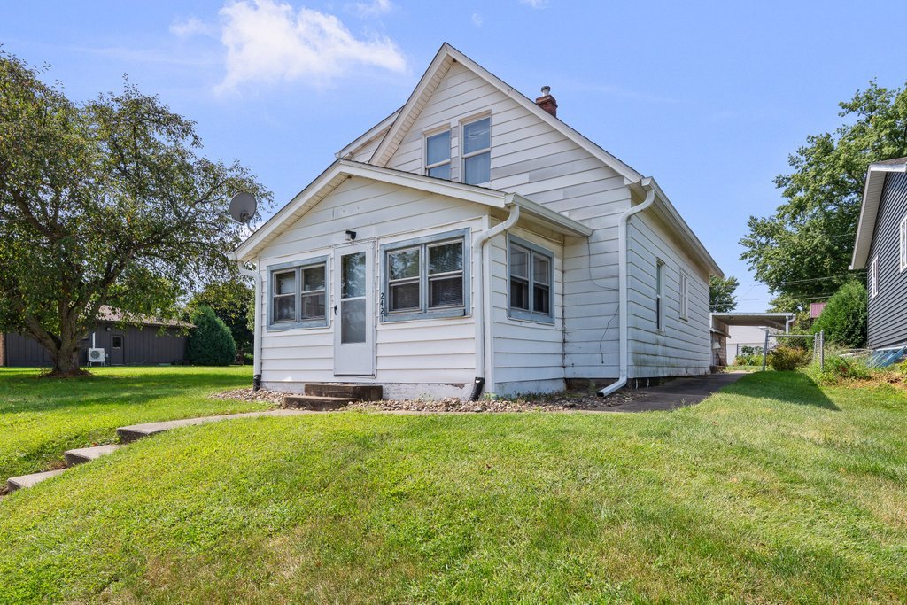 2421 34th Street Property Photo 22