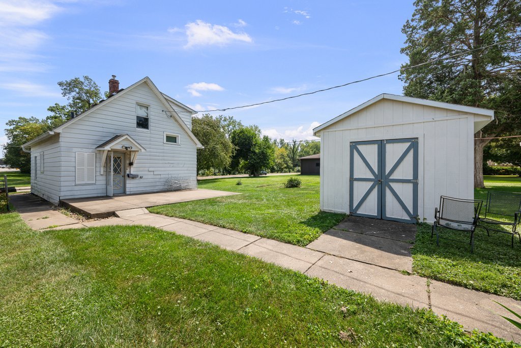 2421 34th Street Property Photo 25