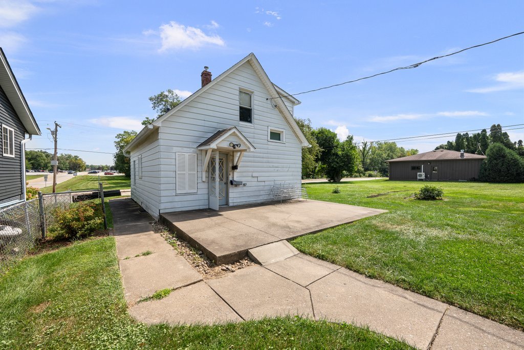 2421 34th Street Property Photo 26