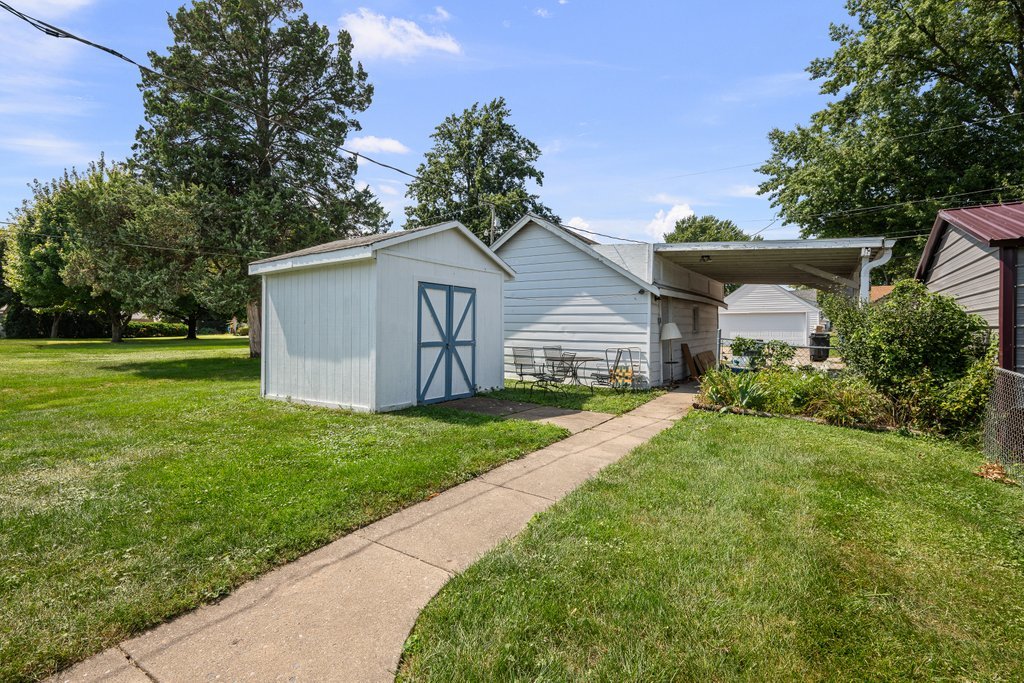 2421 34th Street Property Photo 27