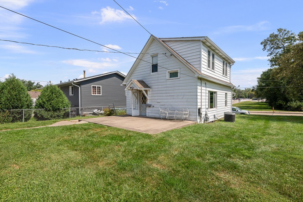 2421 34th Street Property Photo 29