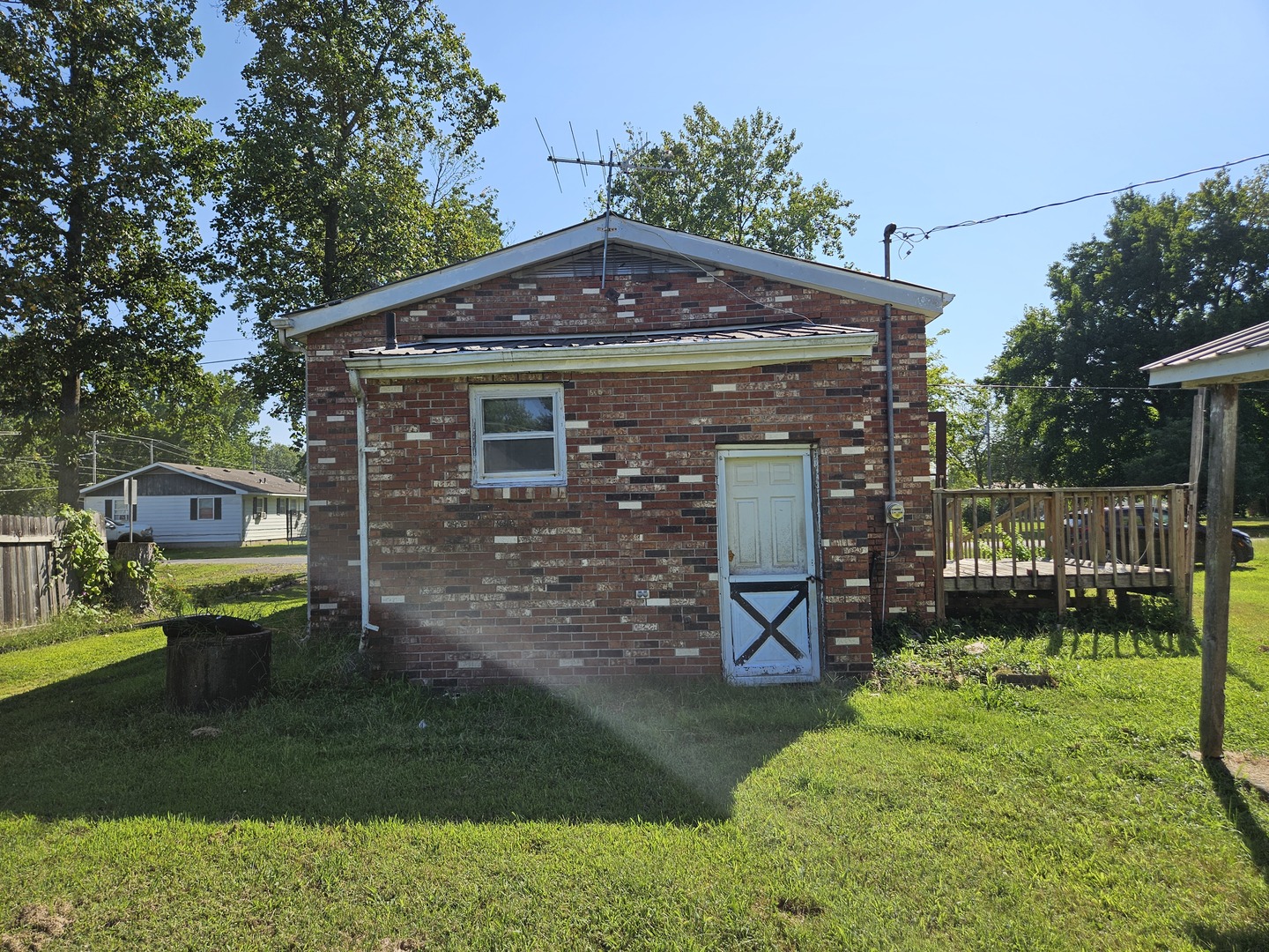 211 N Seba Street Property Photo 5