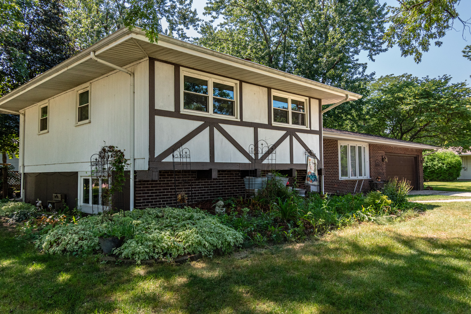 111 Morgan Street Property Photo 3