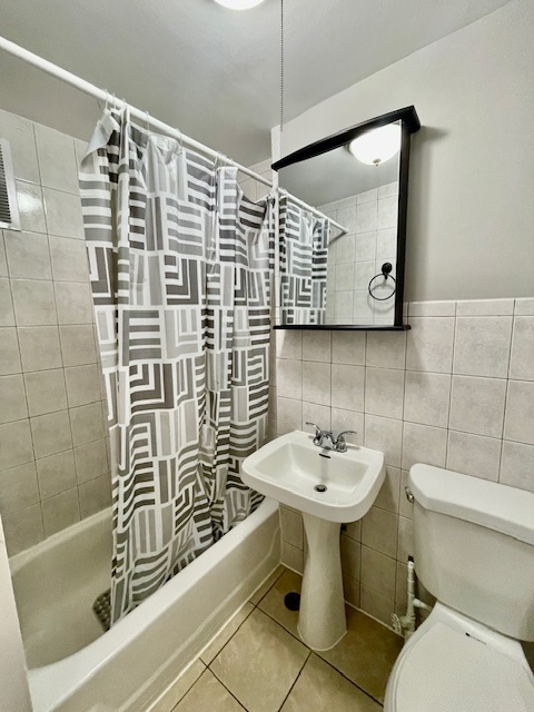 2227 W 19th Street Coach Property Photo 10