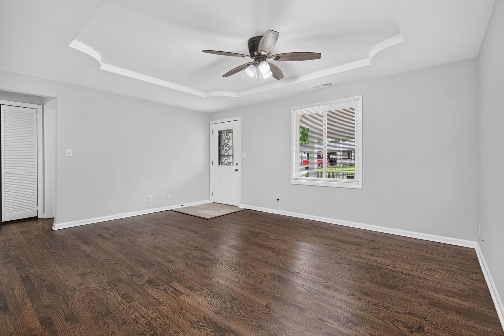 1721 Kelly Avenue Property Photo 6
