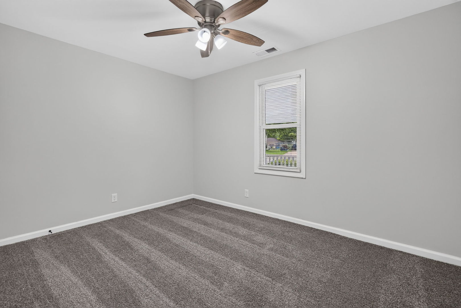 1721 Kelly Avenue Property Photo 15