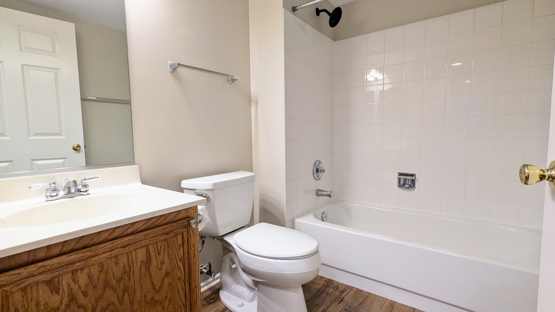 1628 Columbia Circle Property Photo 13