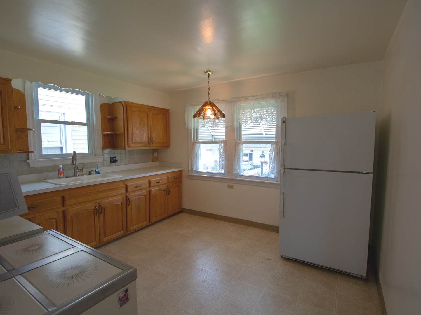 4228 N Overhill Avenue Property Photo 4