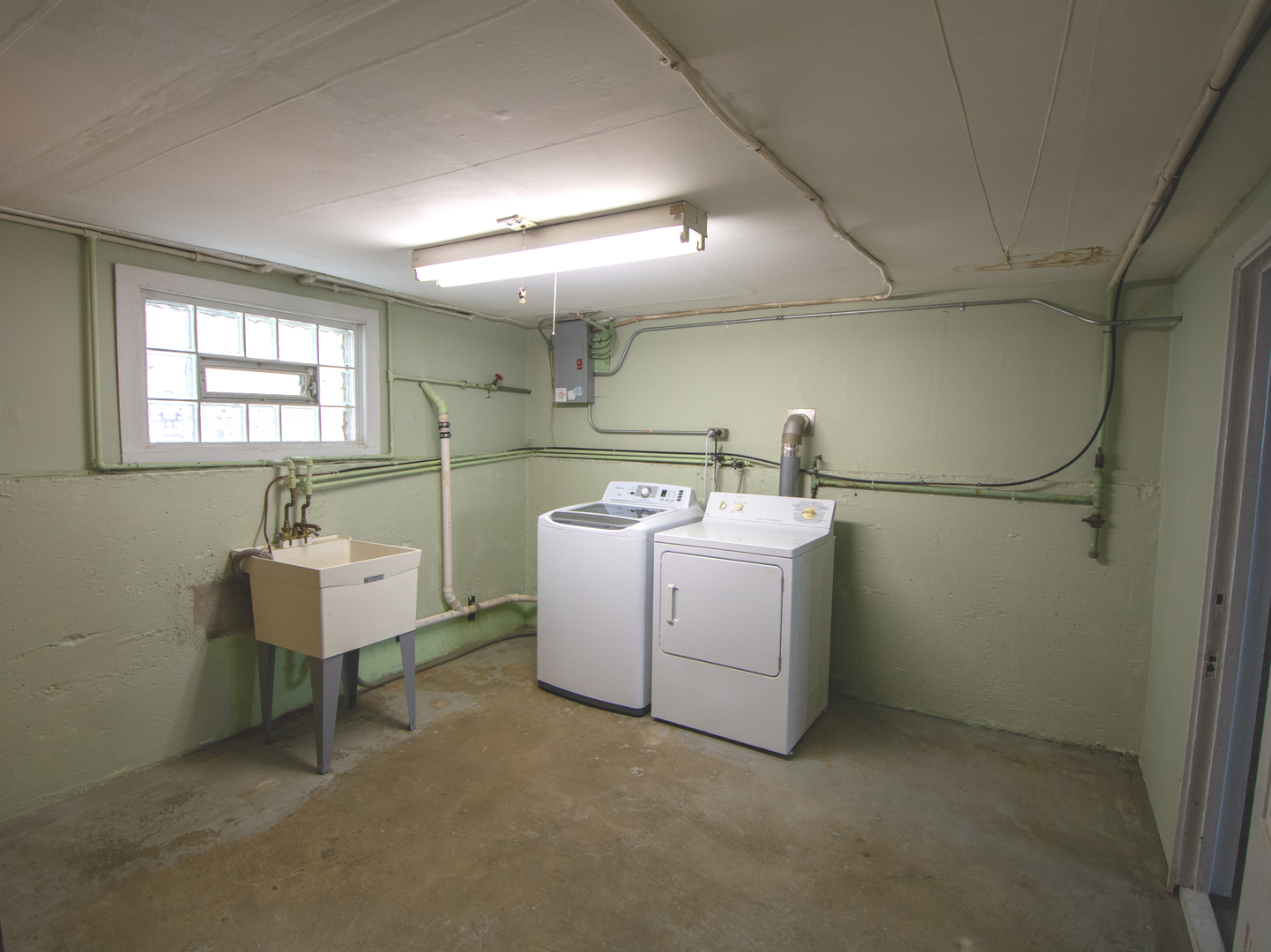4228 N Overhill Avenue Property Photo 10