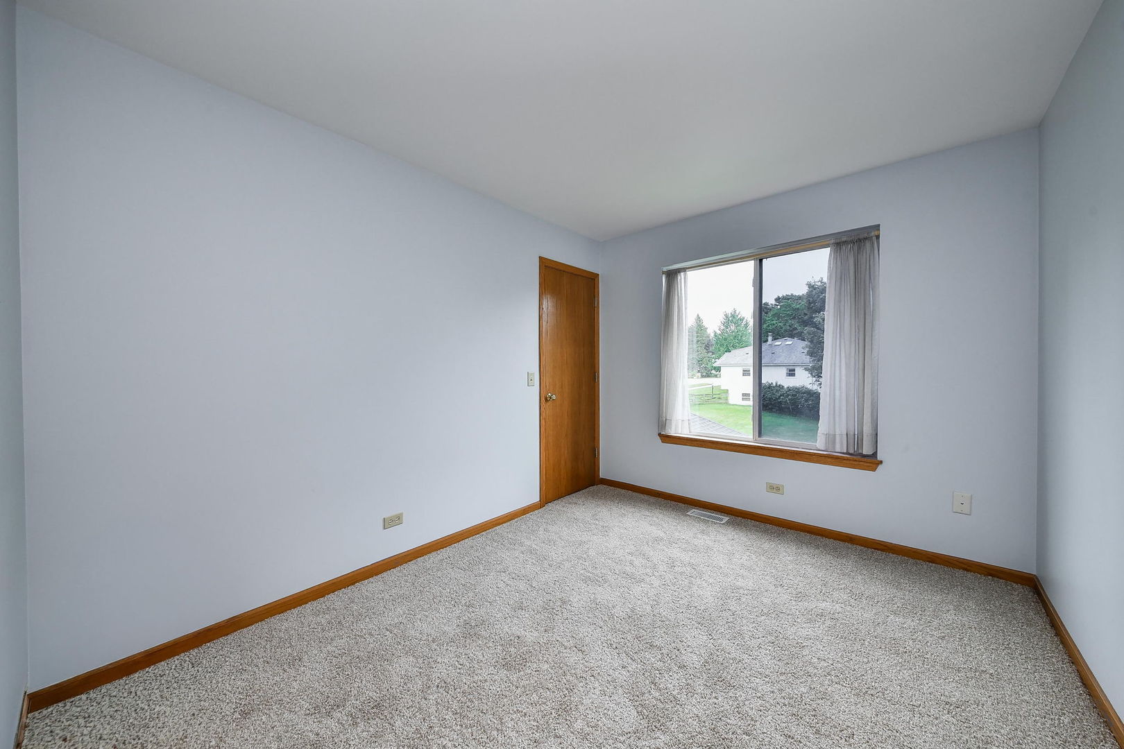 3s370 Curtis Avenue Property Photo 18