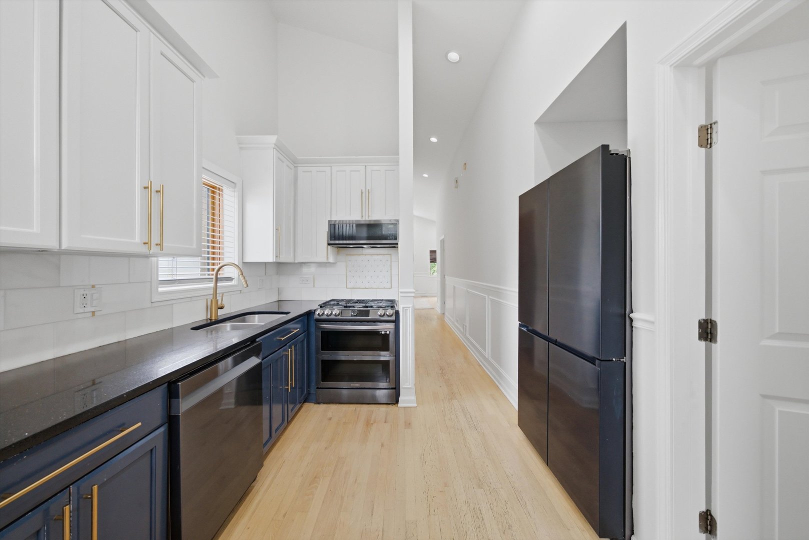4550 S Mcdowell Avenue Property Photo 11
