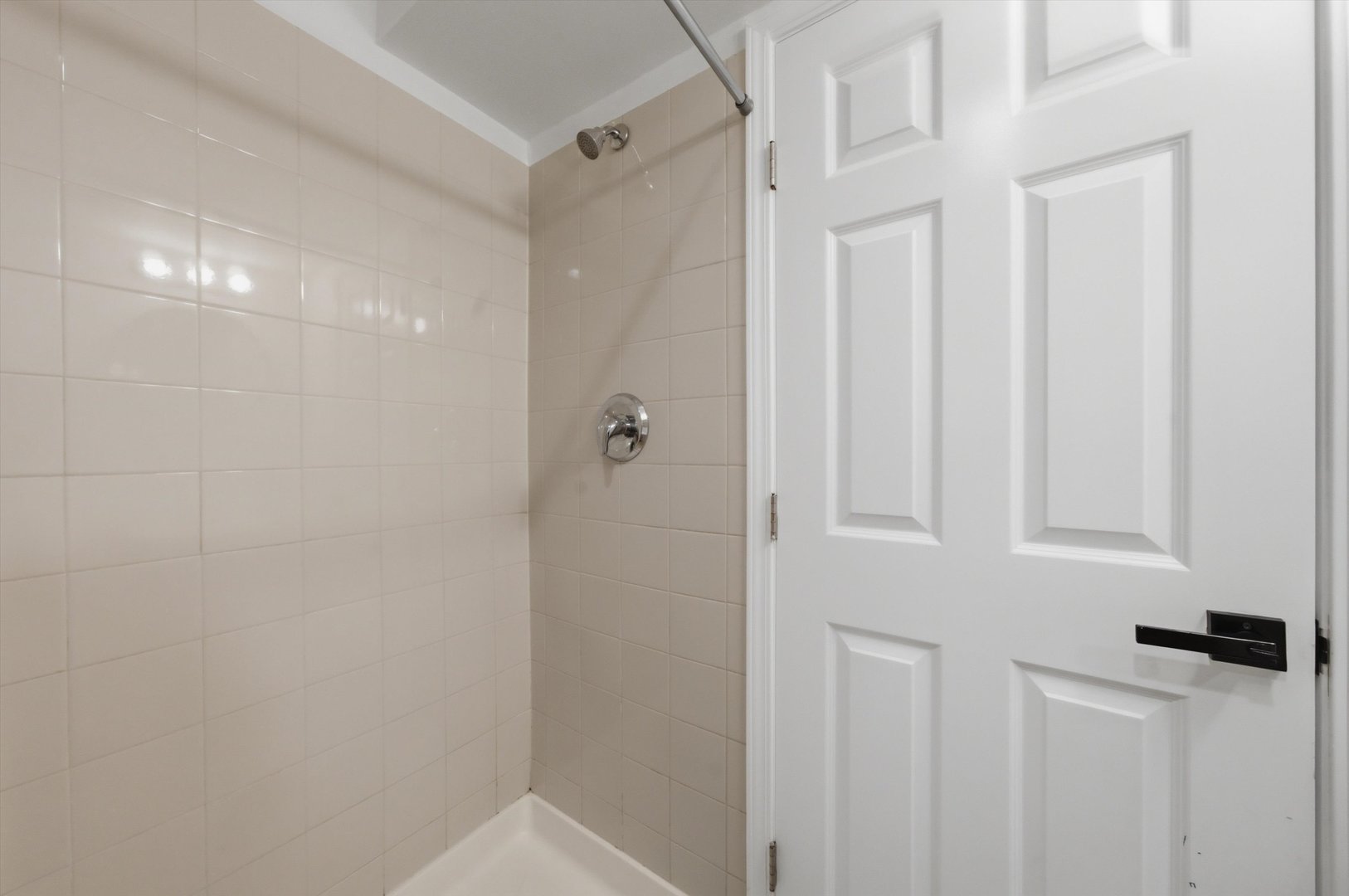 4550 S Mcdowell Avenue Property Photo 18