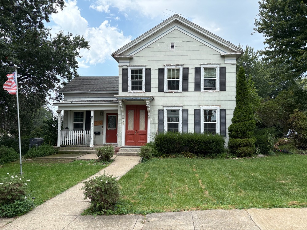 201 S Barber Avenue Property Photo 1