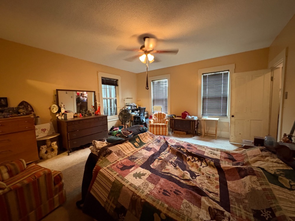 201 S Barber Avenue Property Photo 10