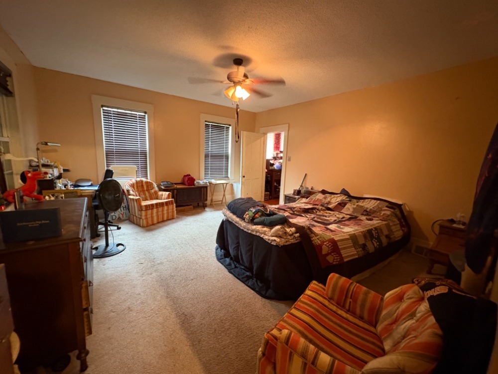 201 S Barber Avenue Property Photo 11