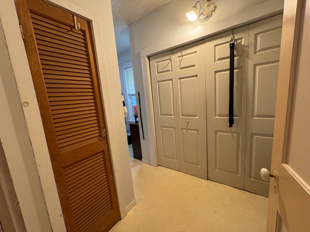 201 S Barber Avenue Property Photo 14