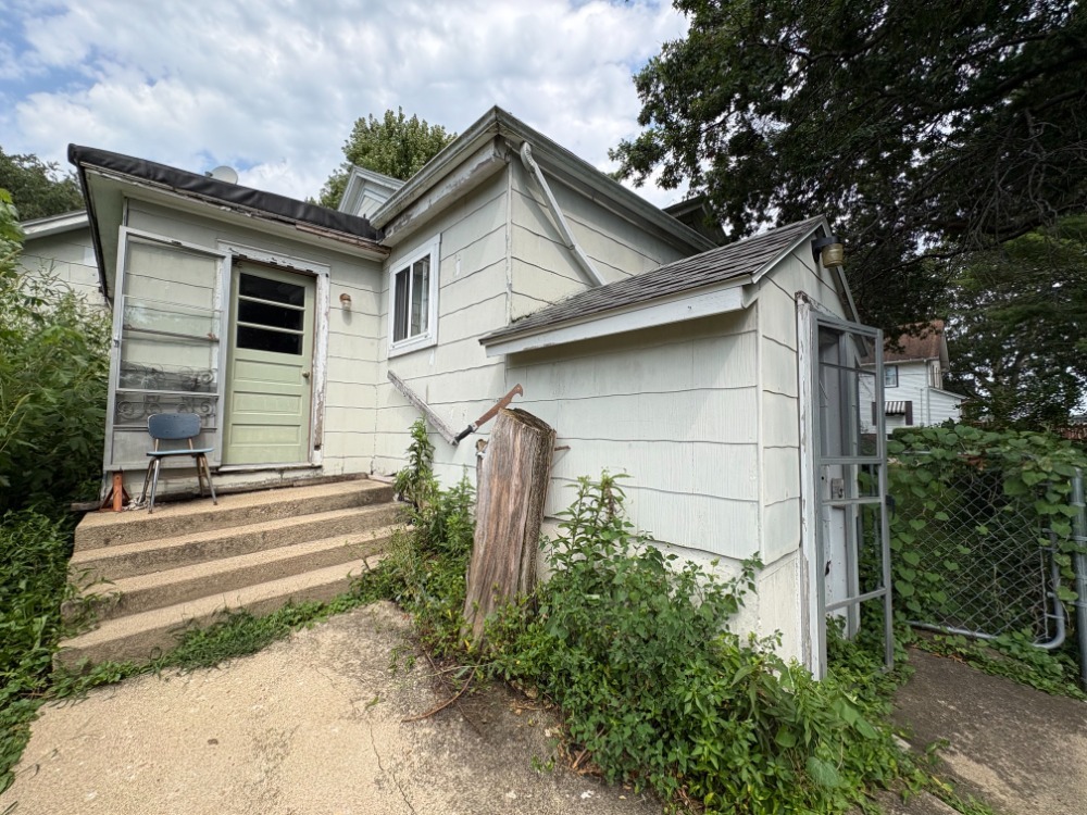201 S Barber Avenue Property Photo 36