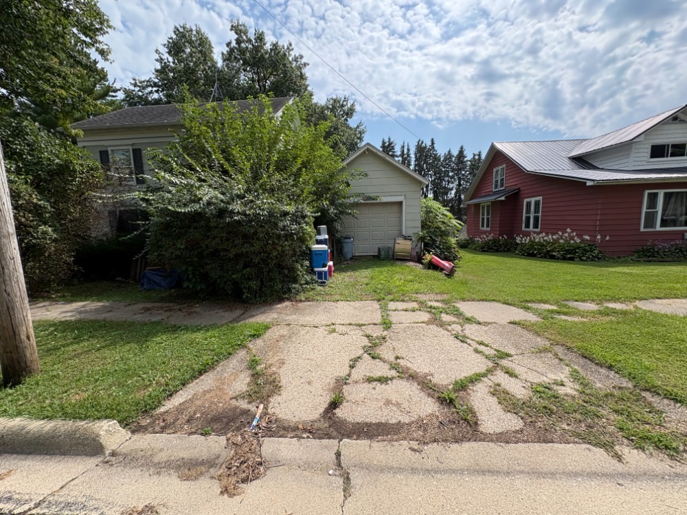 201 S Barber Avenue Property Photo 49