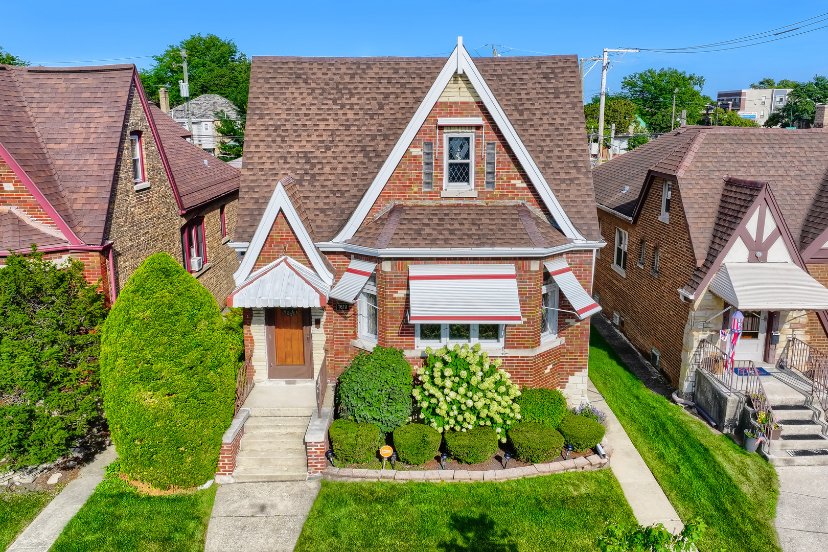 1619 N Normandy Avenue Property Photo 2