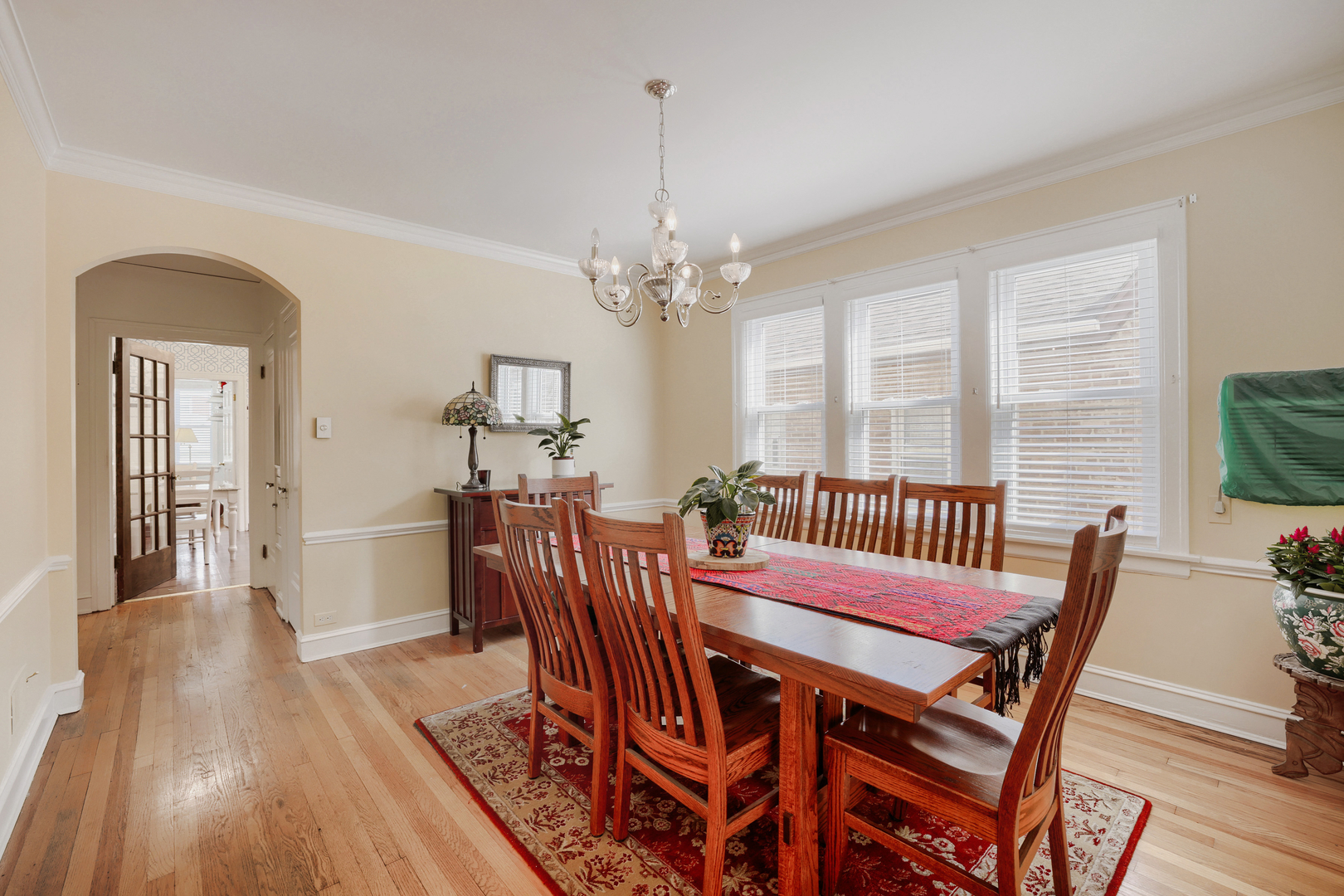 1619 N Normandy Avenue Property Photo 8