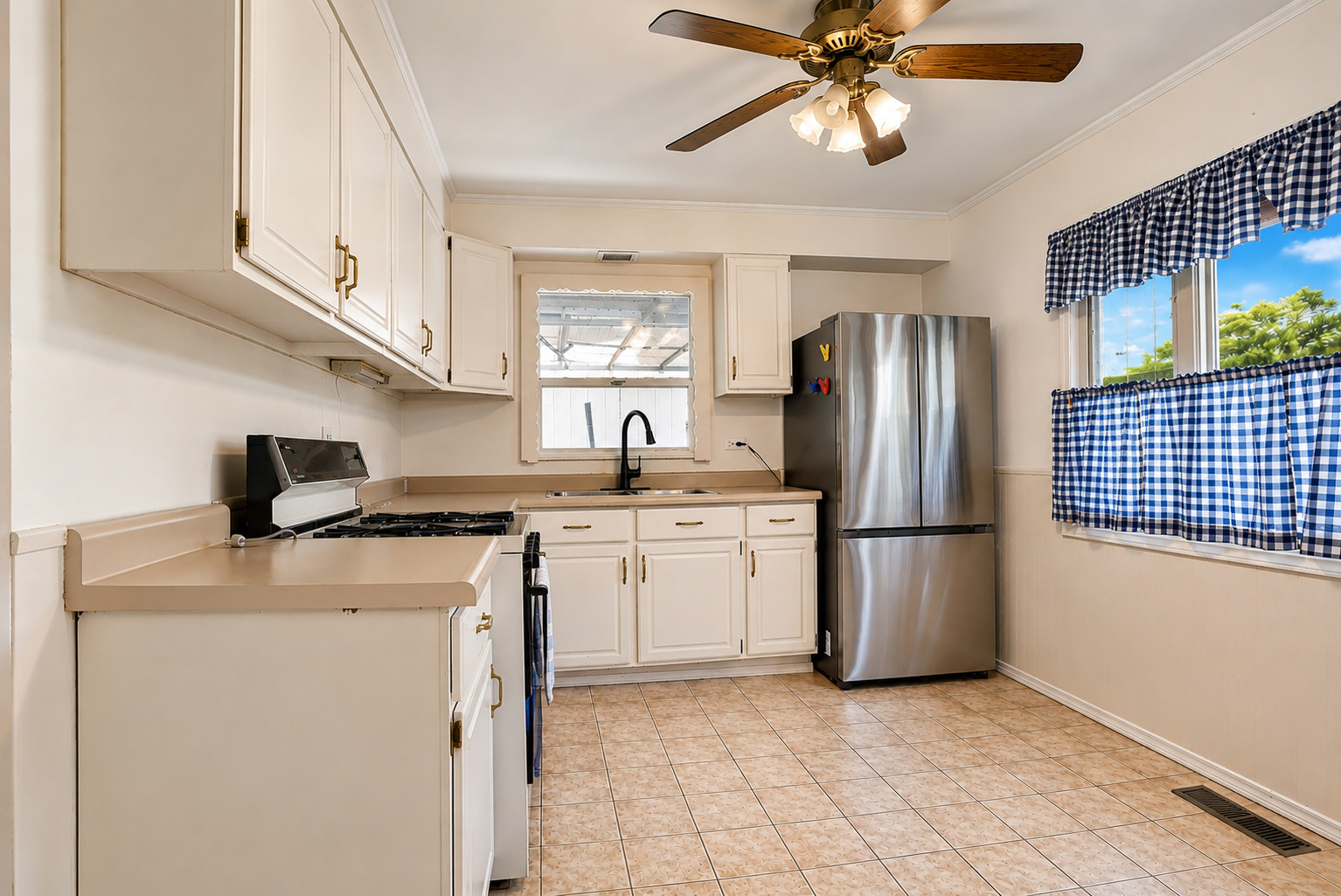 322 Sioux Street Property Photo 6