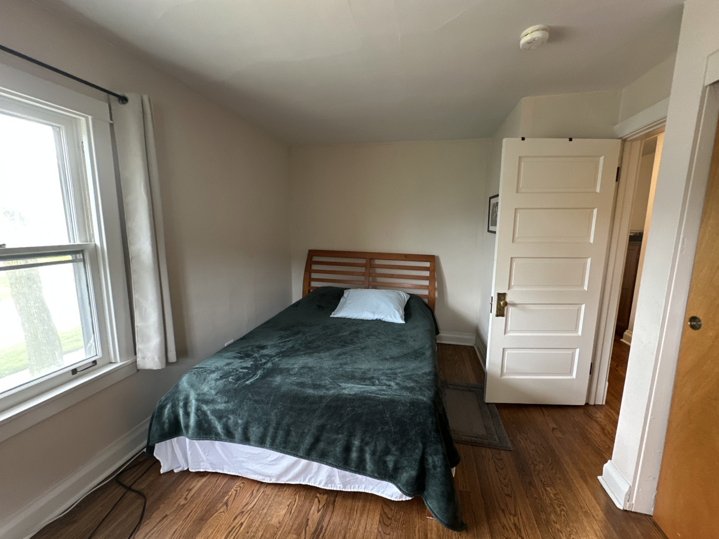 667 Homewood Avenue 2 Property Photo 5