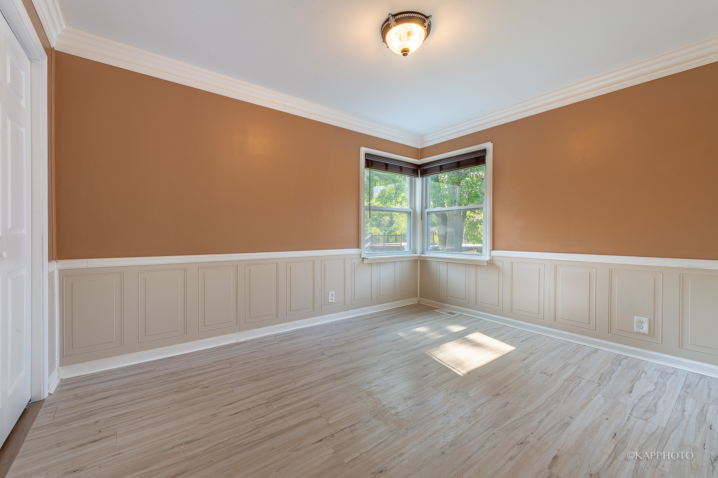 40 W 36th Place Property Photo 13