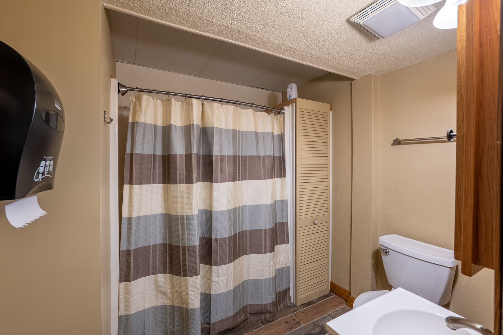 1201 S Park Avenue Property Photo 25