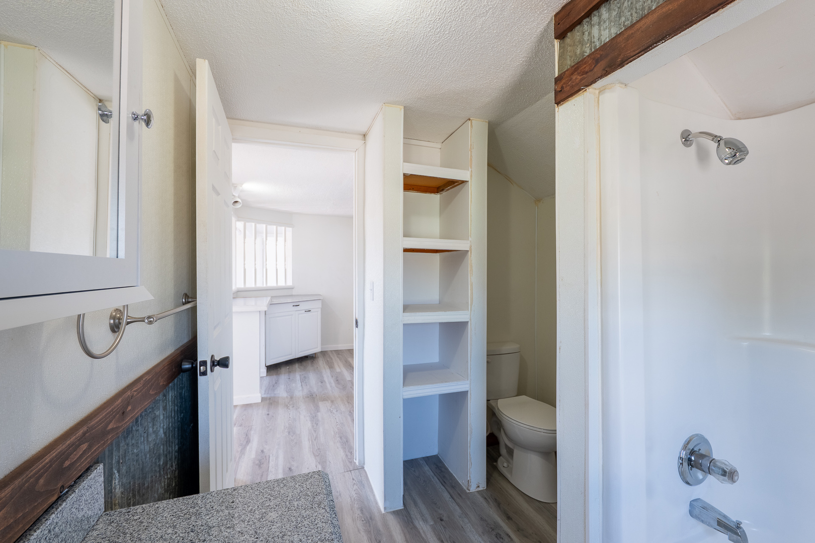 1201 S Park Avenue Property Photo 34