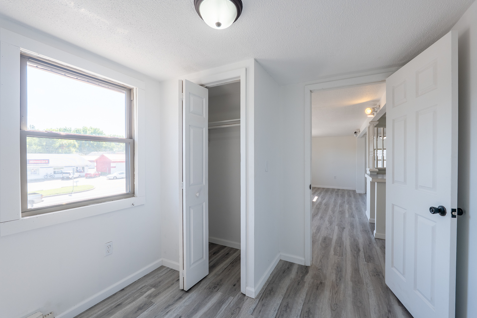 1201 S Park Avenue Property Photo 36