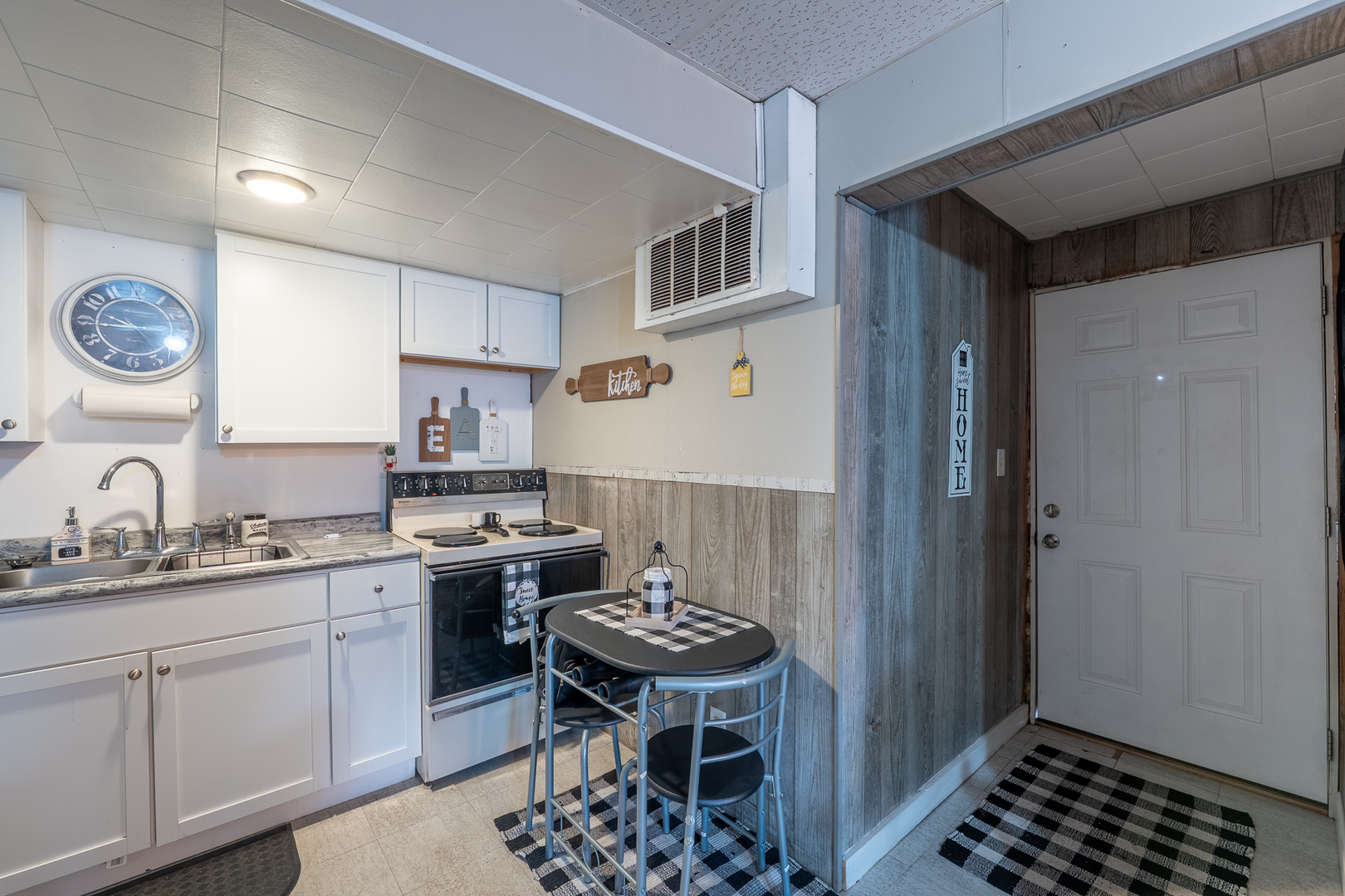 1201 S Park Avenue Property Photo 42