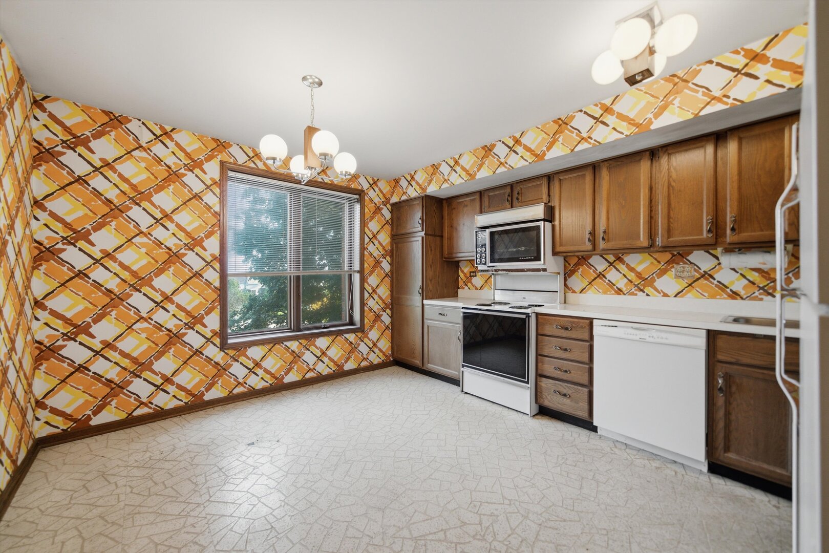 120 S Spruce Avenue 307 Property Photo 13