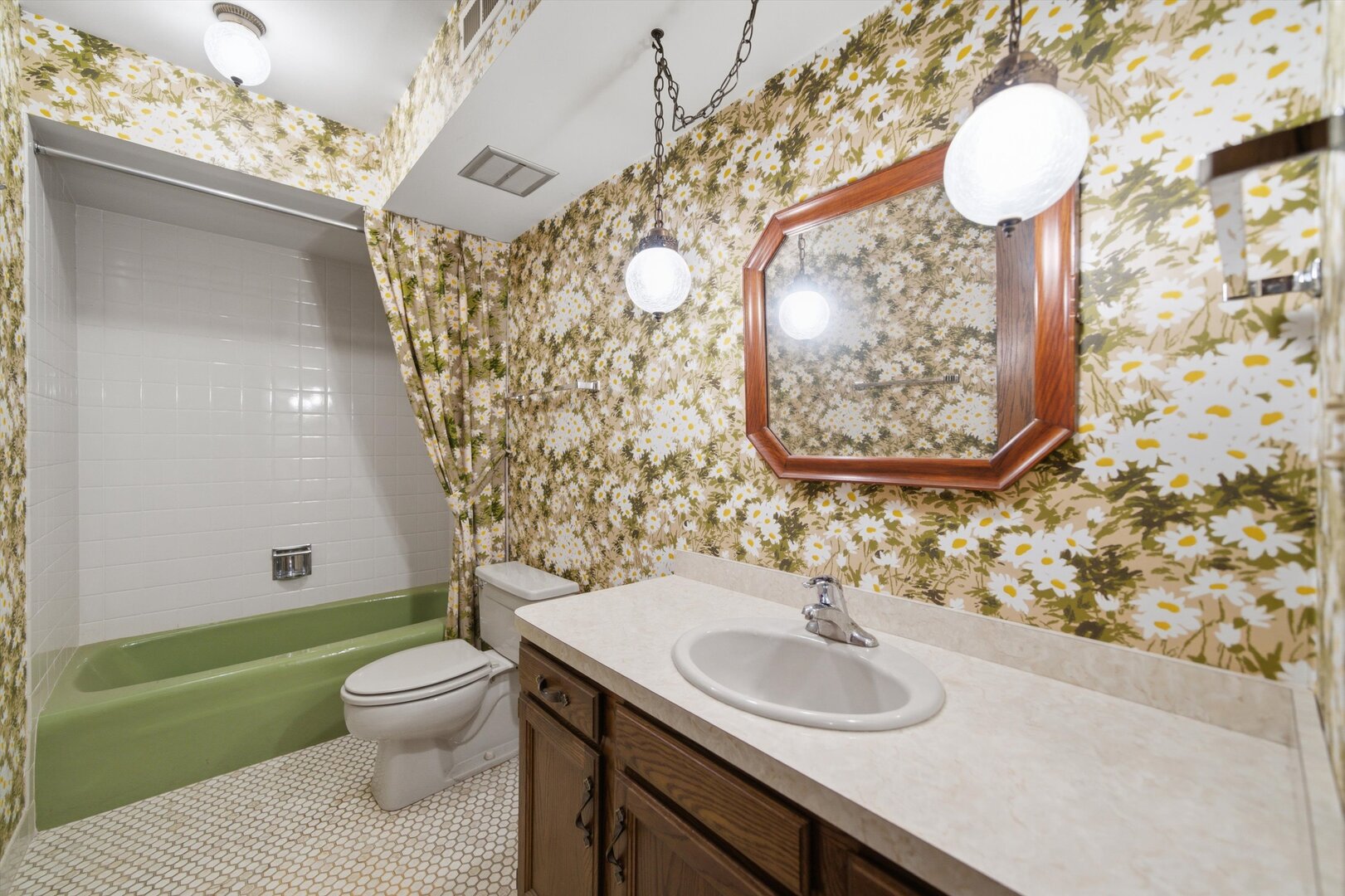 120 S Spruce Avenue 307 Property Photo 16