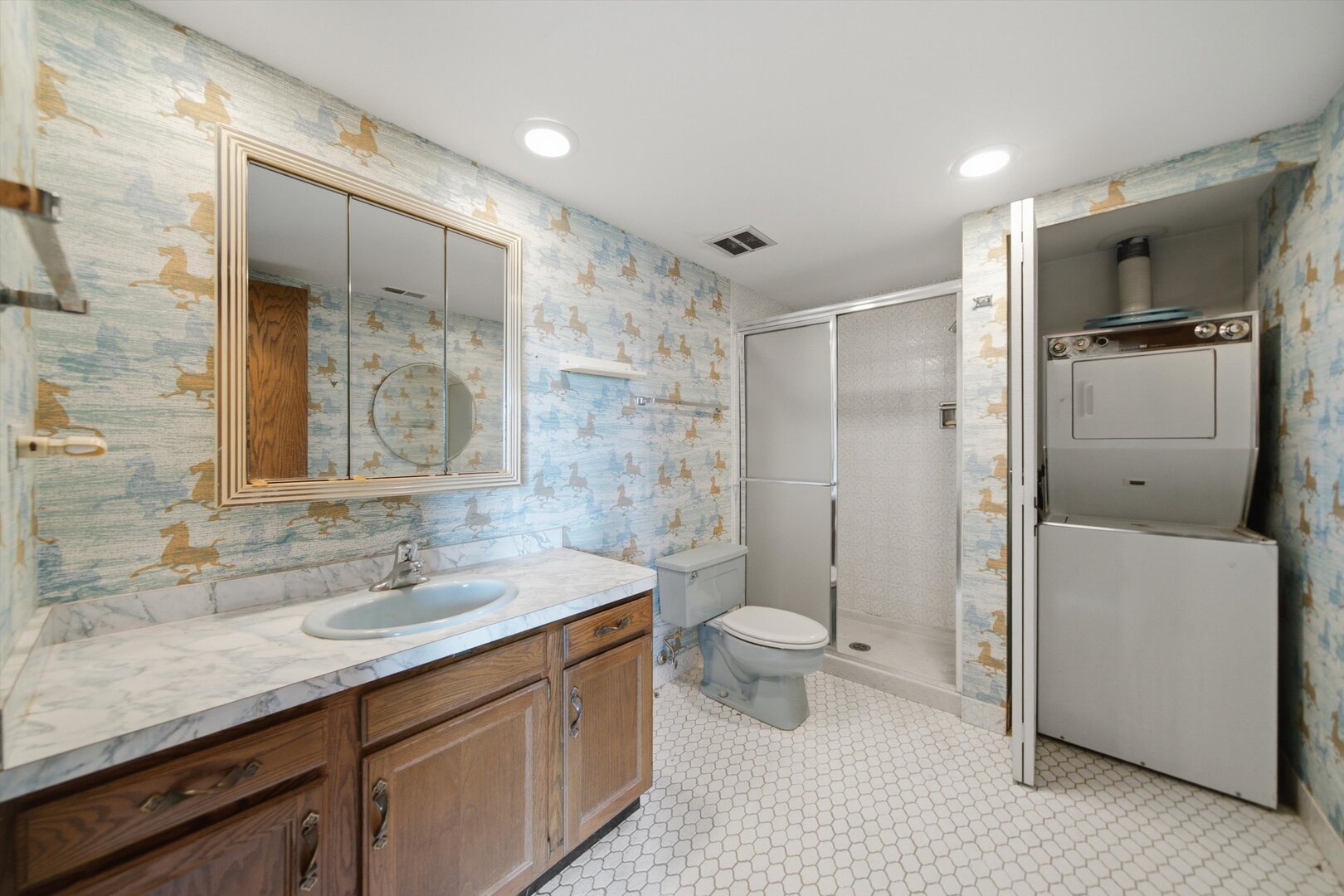 120 S Spruce Avenue 307 Property Photo 18
