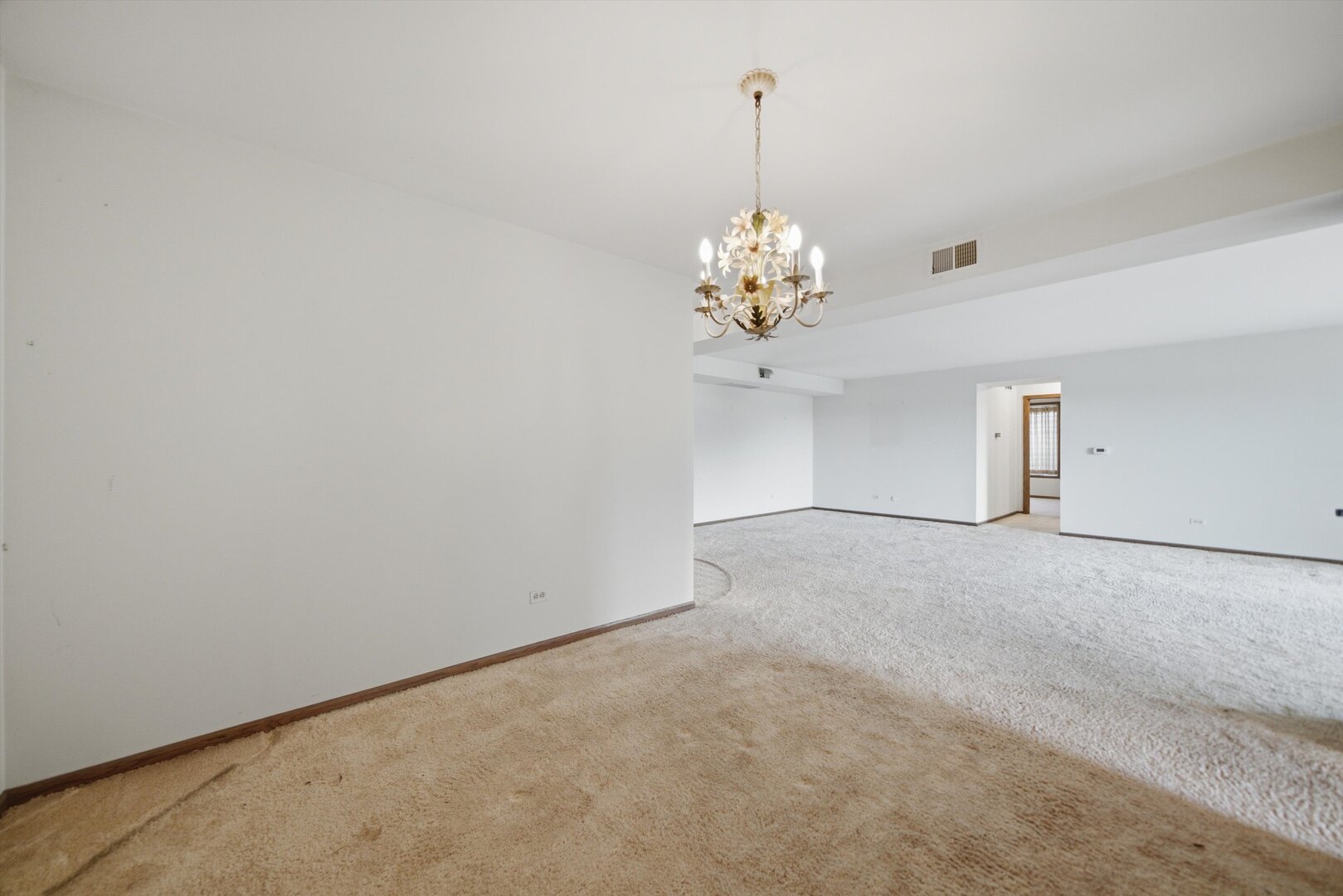 120 S Spruce Avenue 307 Property Photo 21