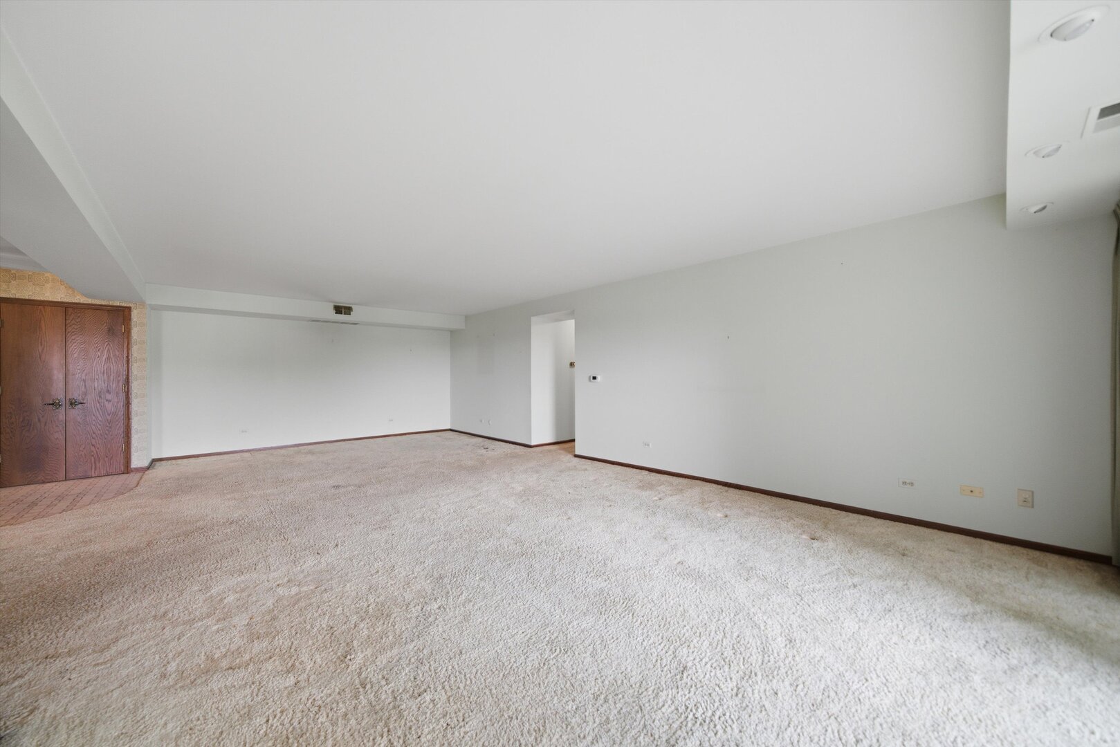 120 S Spruce Avenue 307 Property Photo 25