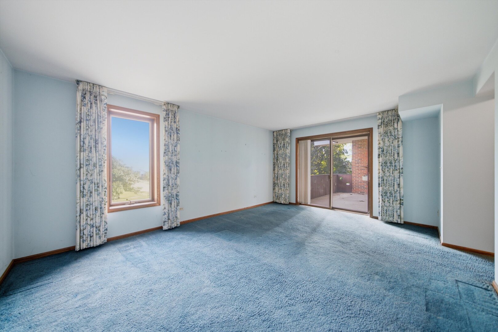 120 S Spruce Avenue 307 Property Photo 32