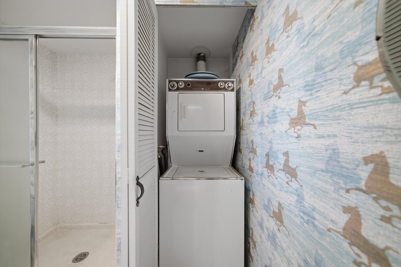 120 S Spruce Avenue 307 Property Photo 36