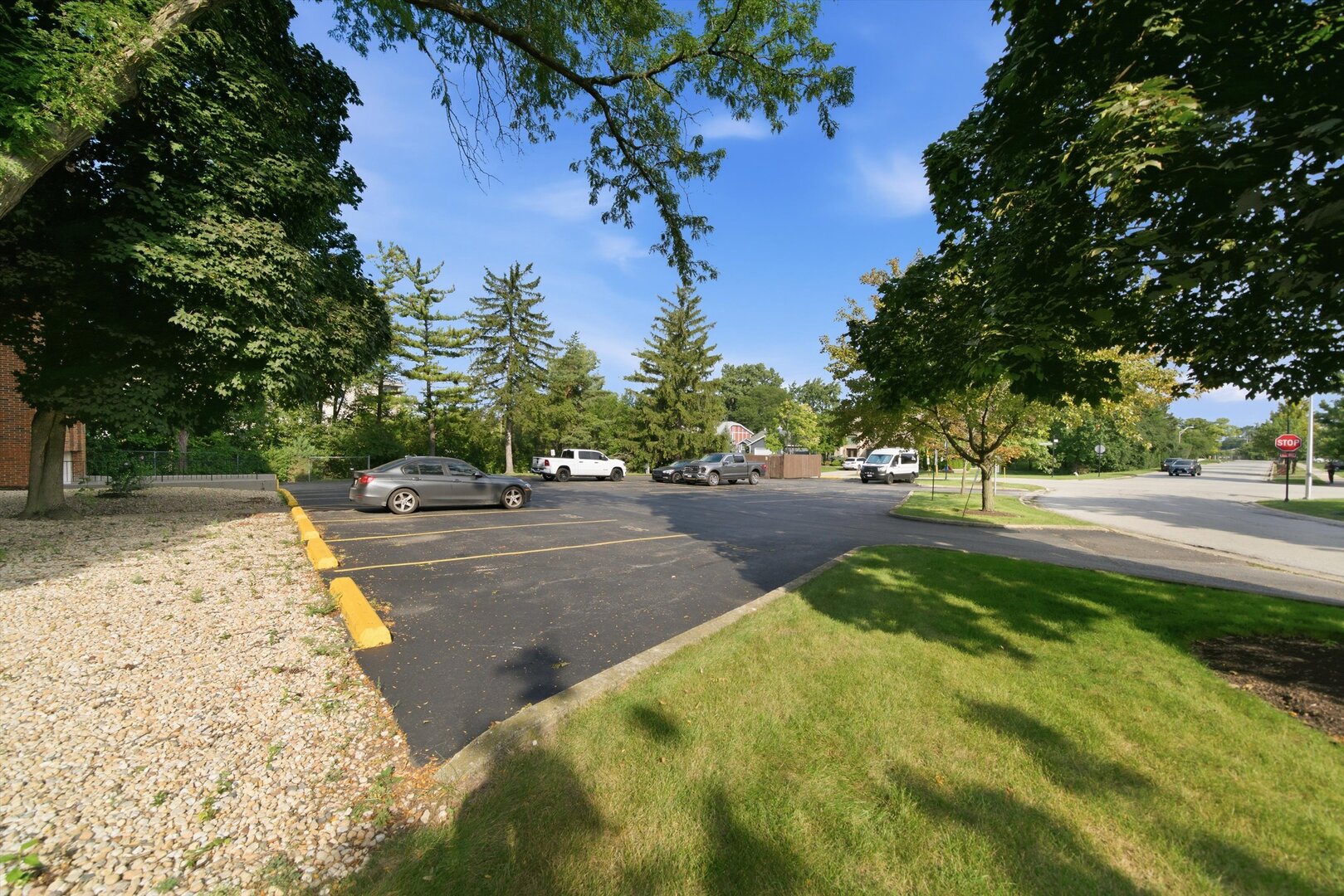 120 S Spruce Avenue 307 Property Photo 39