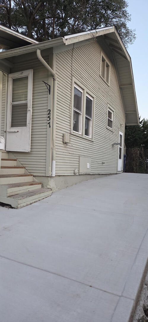 257 Franklin Boulevard Property Photo 3