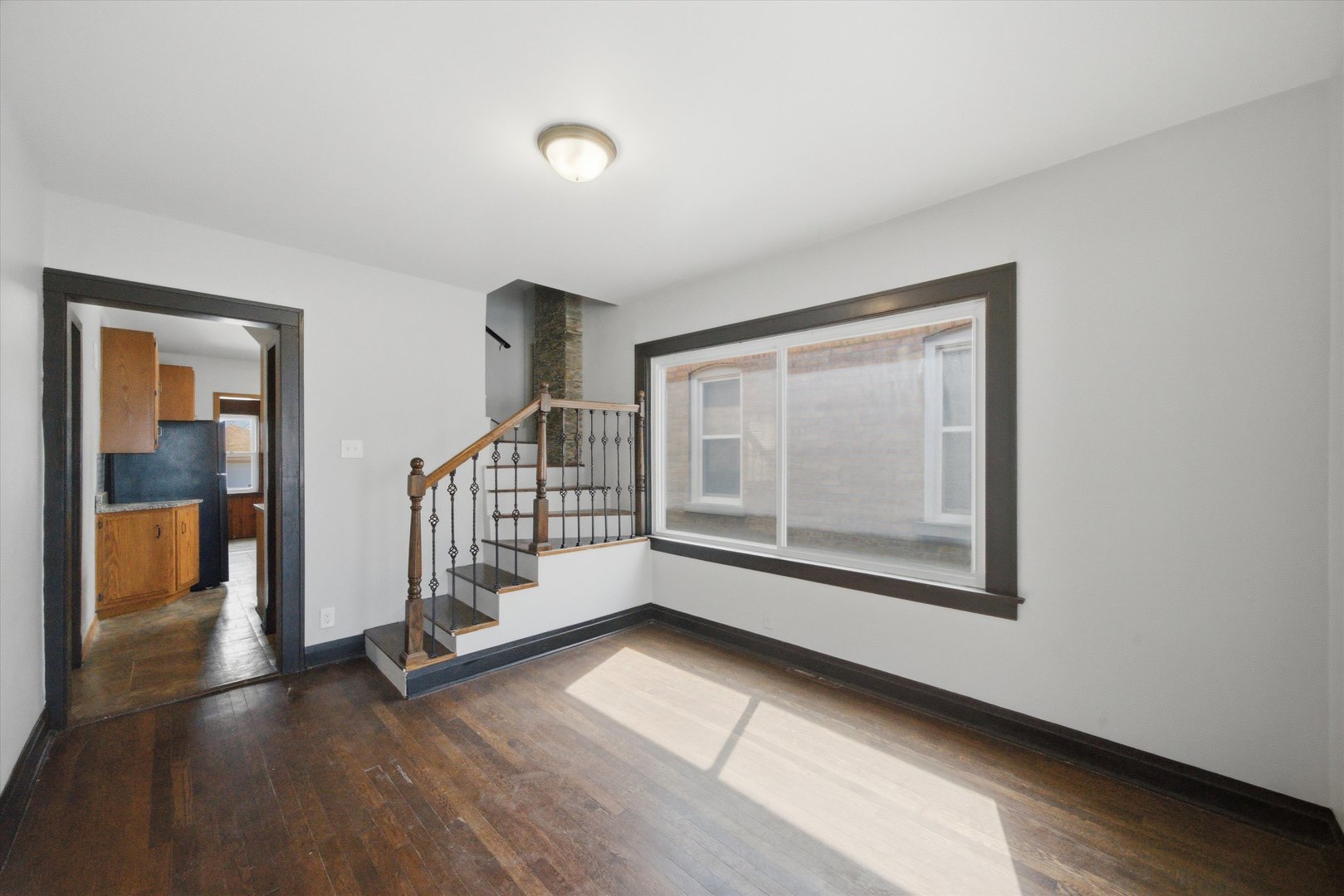 2423 N Newland Avenue Property Photo 5