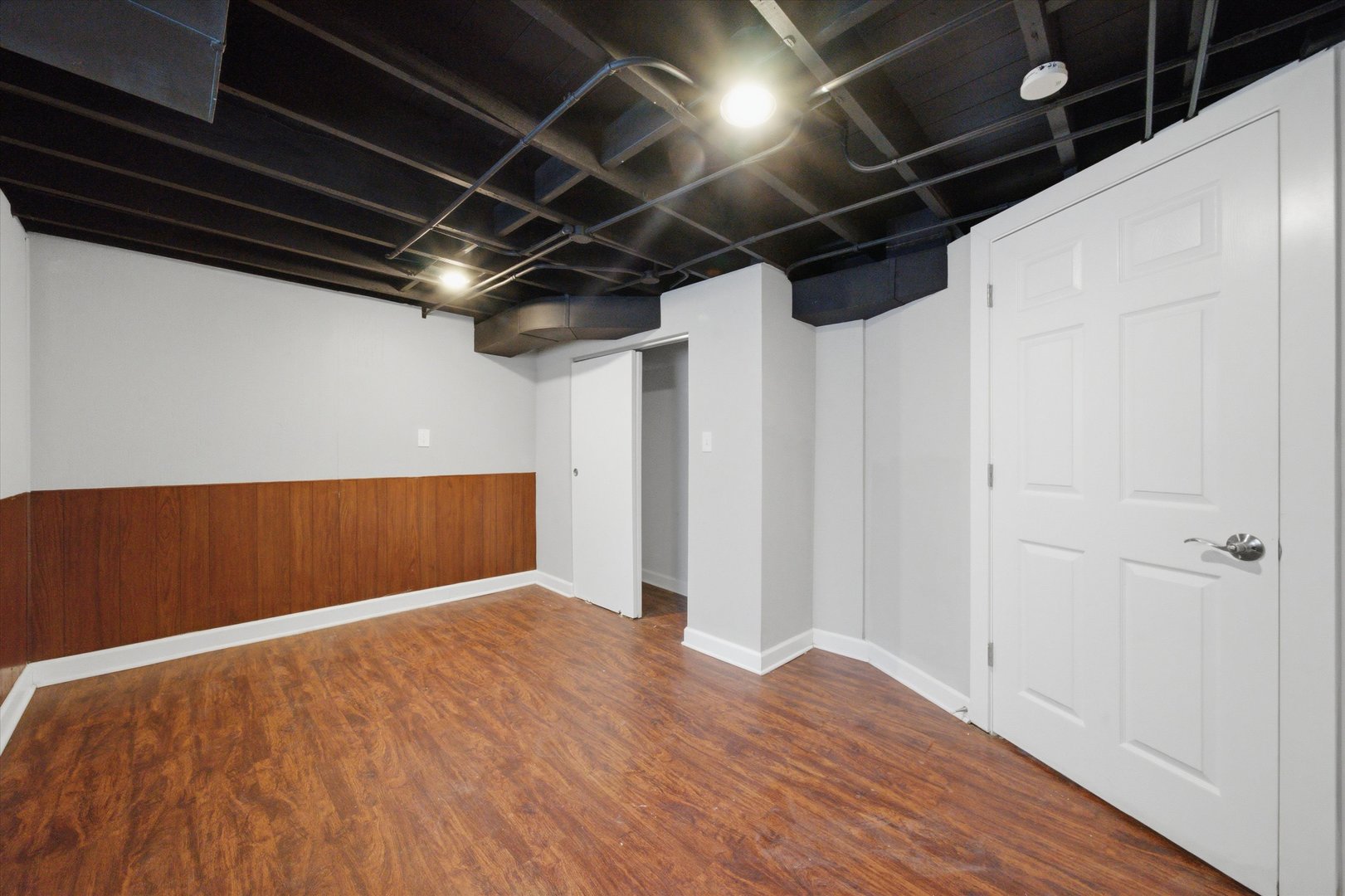 2423 N Newland Avenue Property Photo 23