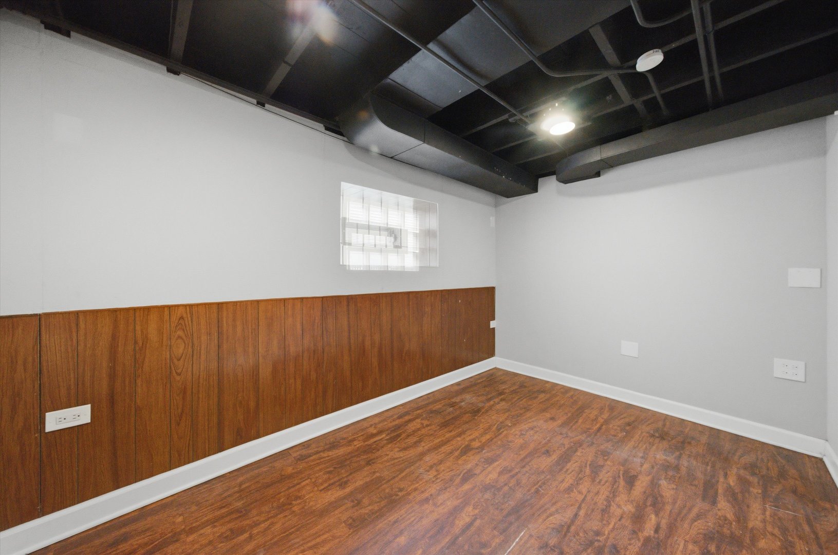 2423 N Newland Avenue Property Photo 25