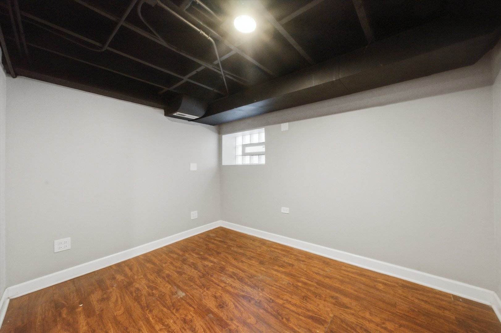 2423 N Newland Avenue Property Photo 27