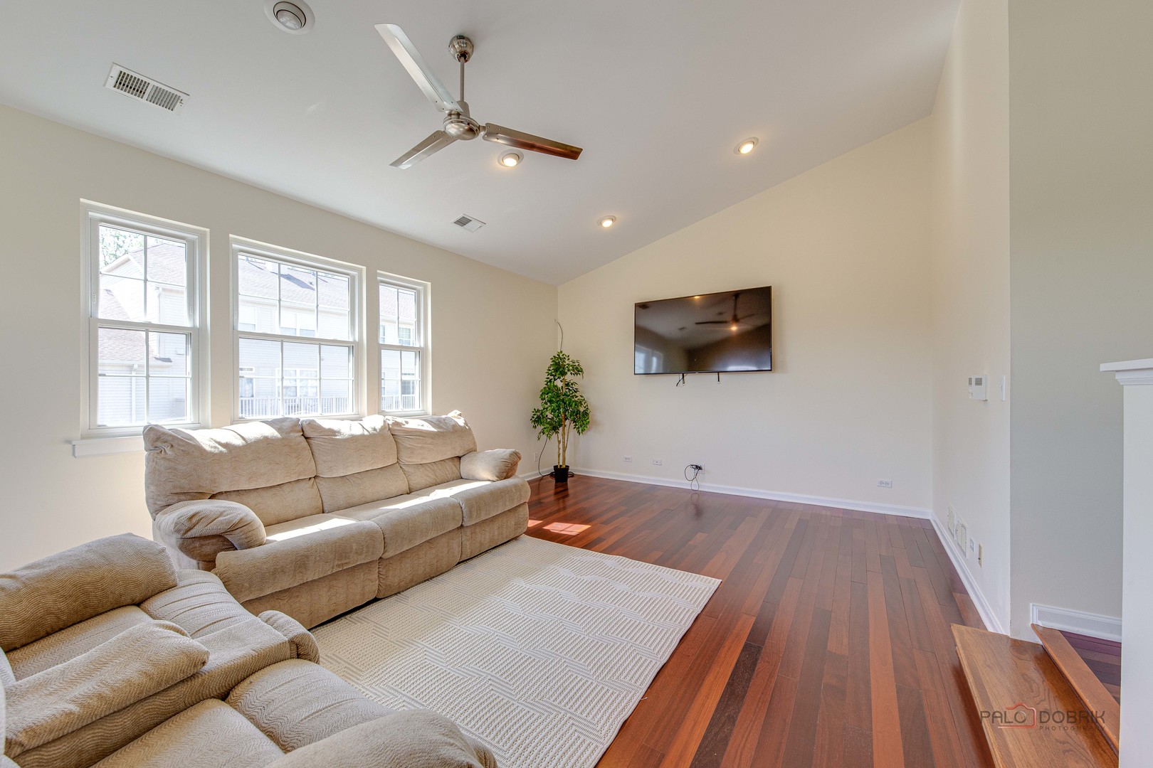 1155 Georgetown Way Property Photo 14