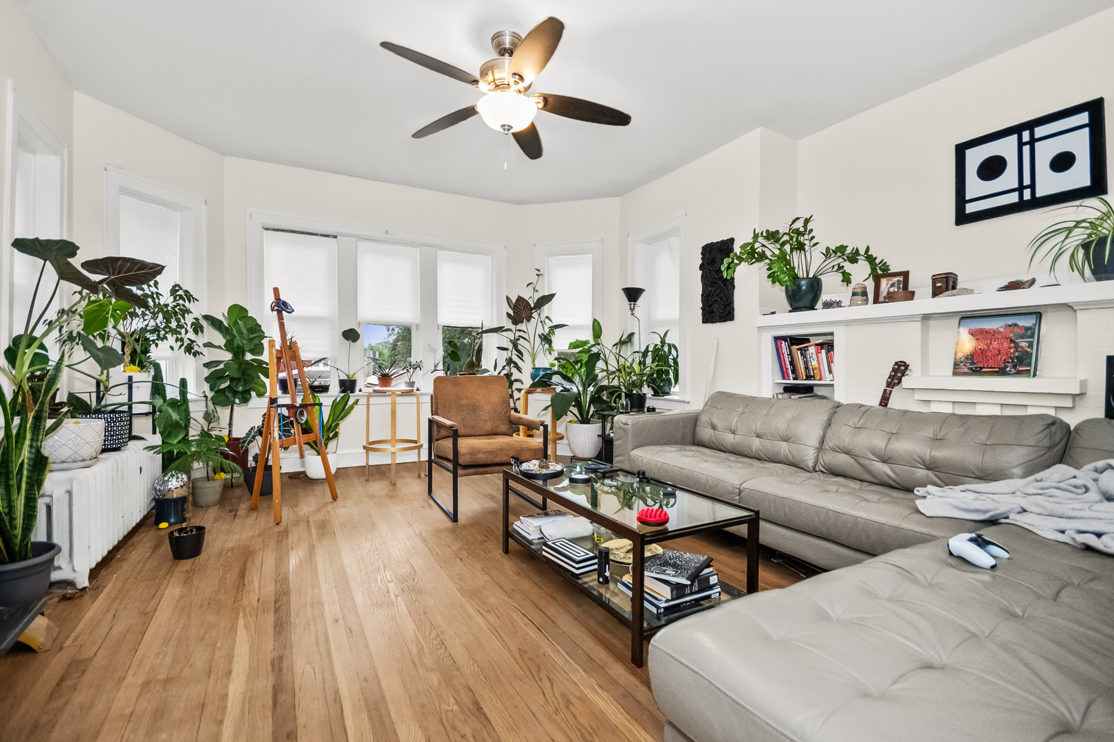 7605 S Calumet Avenue Property Photo 2
